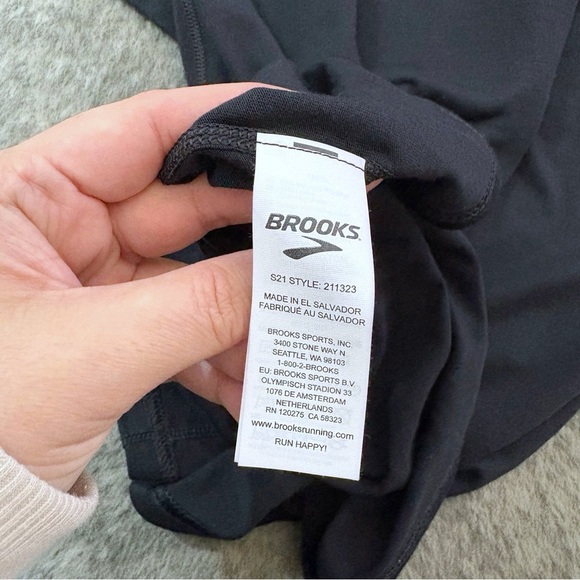 NWT Brooks Pride Distance Short Sleeve Shirt - Picture 9 of 12